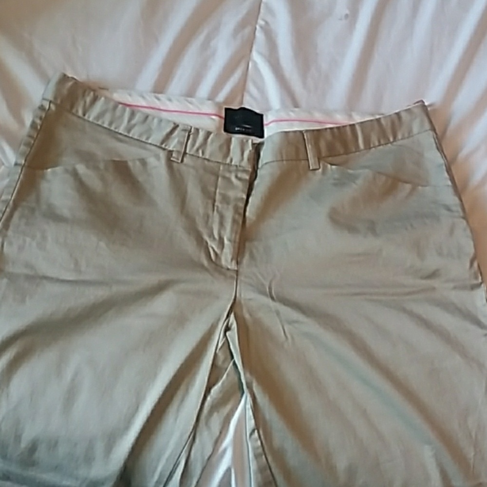 THE LIMITED khaki cropped pants